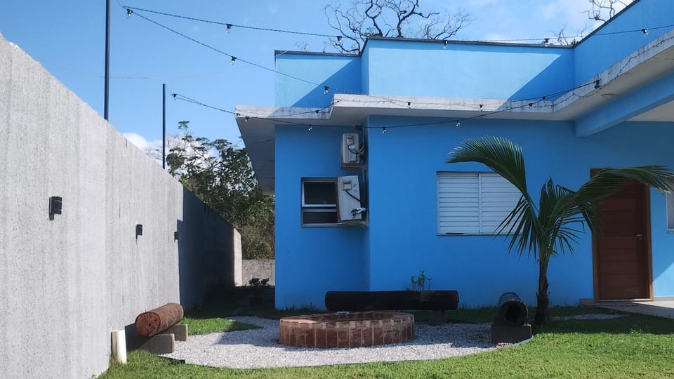 Casa Boracéia, 1 Suíte, 2 Quartos e 1 banheiro, próximo à praia House in São Sebastião