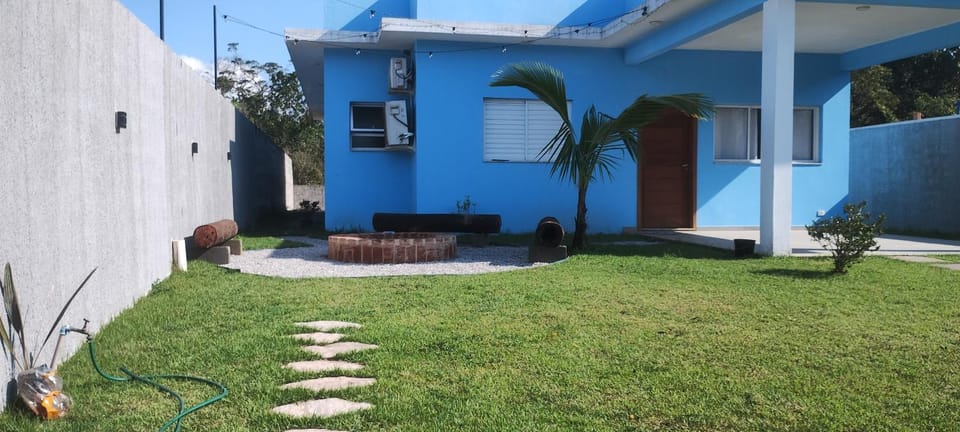 Casa Boracéia, 1 Suíte, 2 Quartos e 1 banheiro, próximo à praia House in São Sebastião