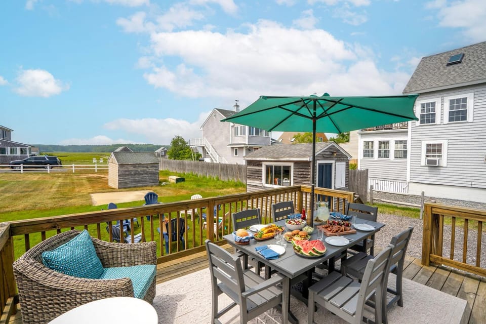 Mimi's Beach House Beach Access House in Wells