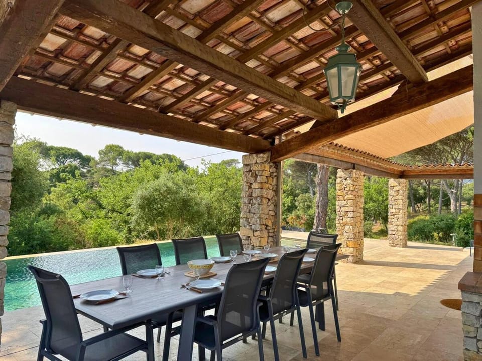 Garden, Balcony/Terrace, Seating area, Dining area, Pool view, Swimming pool