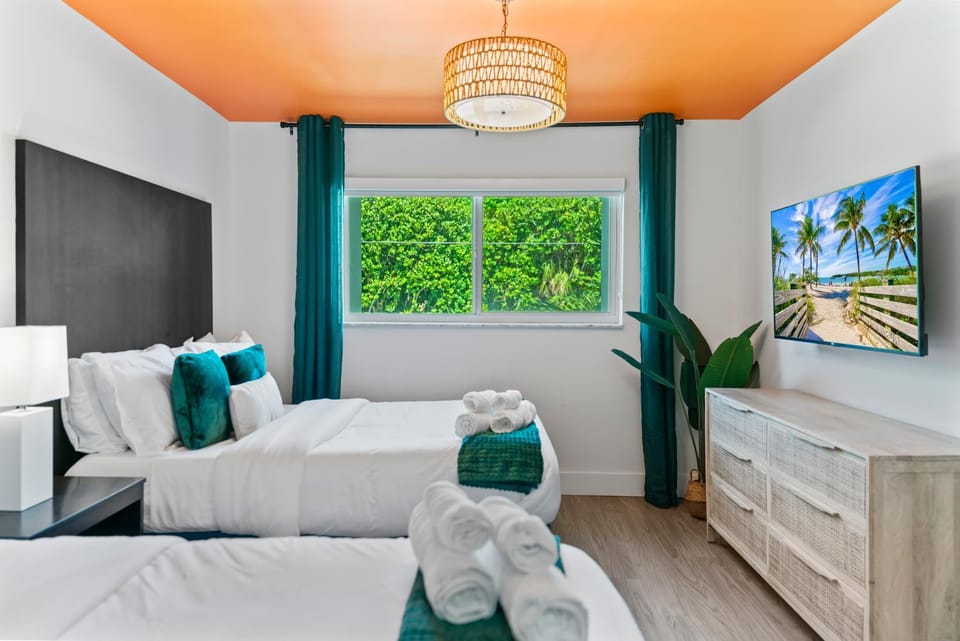 Bed, TV and multimedia, Bedroom, Garden view, wardrobe