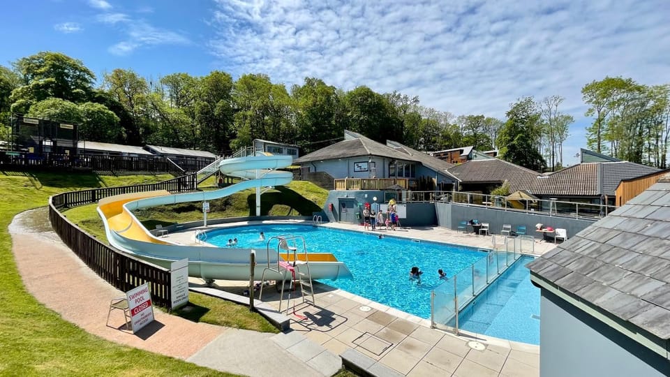 Day, People, Pool view, Swimming pool, Swimming pool, group of guests, sunbed