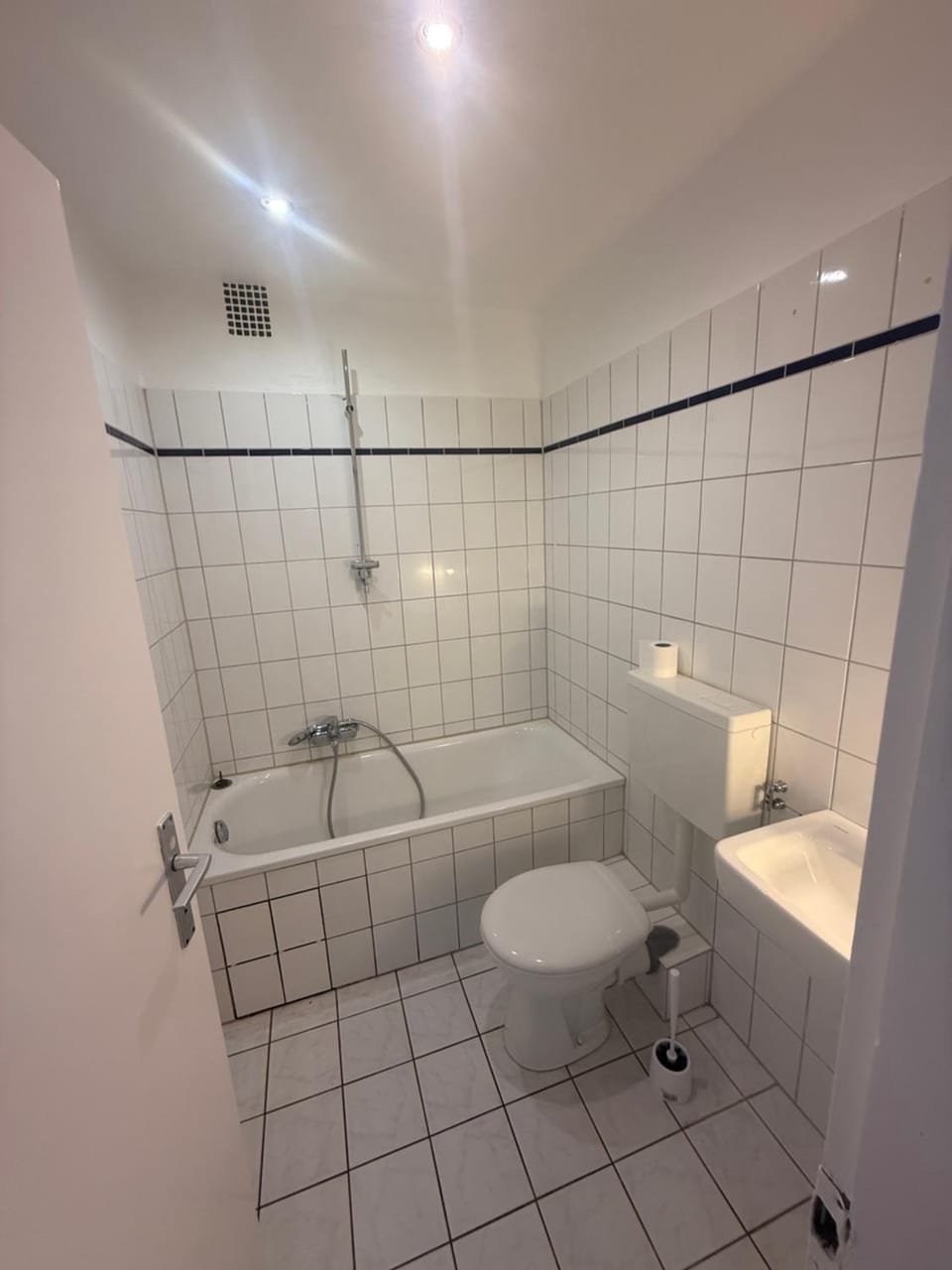 EMAS 9, Schönes Apartment mit 2 Einzelbetten, WLAN, Küche Apartment in Krefeld