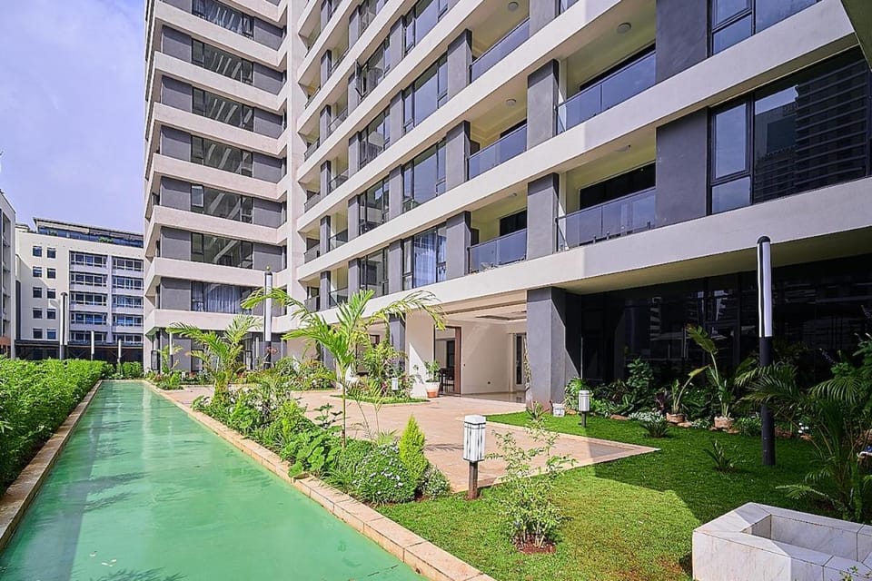 Marble Mist Suite, Unique 1 bed with a pool & view Apartment in Nairobi County