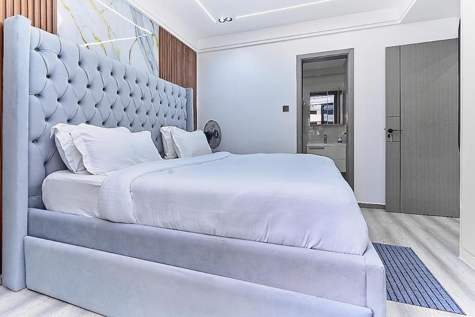 Marble Mist Suite, Unique 1 bed with a pool & view Apartment in Nairobi County