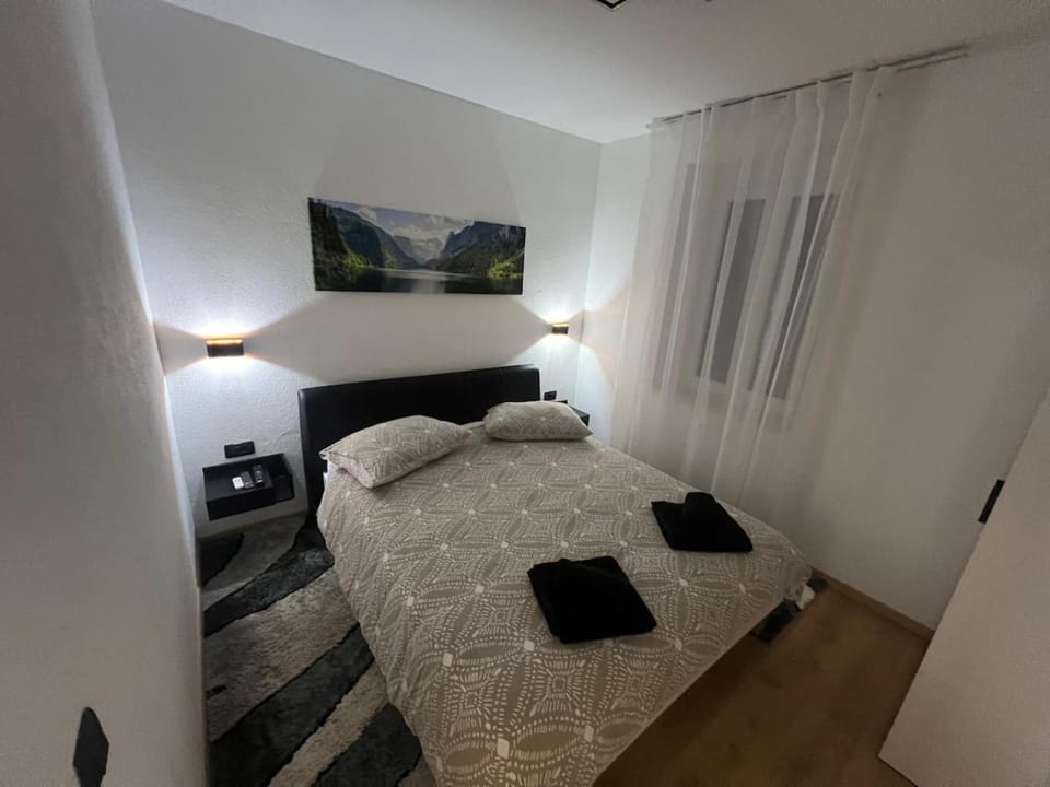 Heart of Vis Retreat Apartment in Komiža