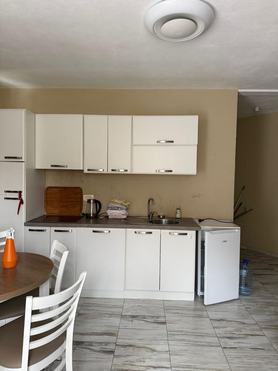 Kitchen or kitchenette, Dining area, stove, toaster