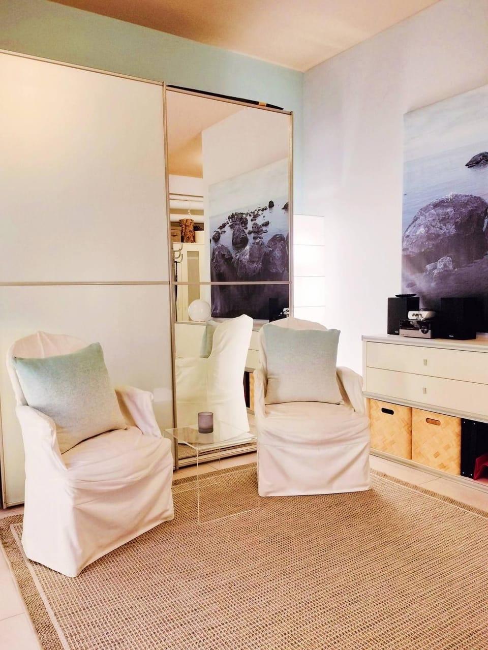 Independent studio room in private villa Bed and Breakfast in Canton of Geneva