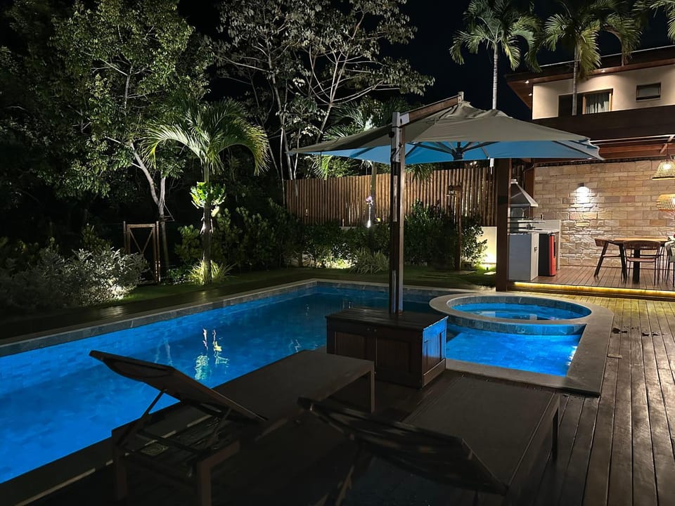 Swimming pool, sunbed
