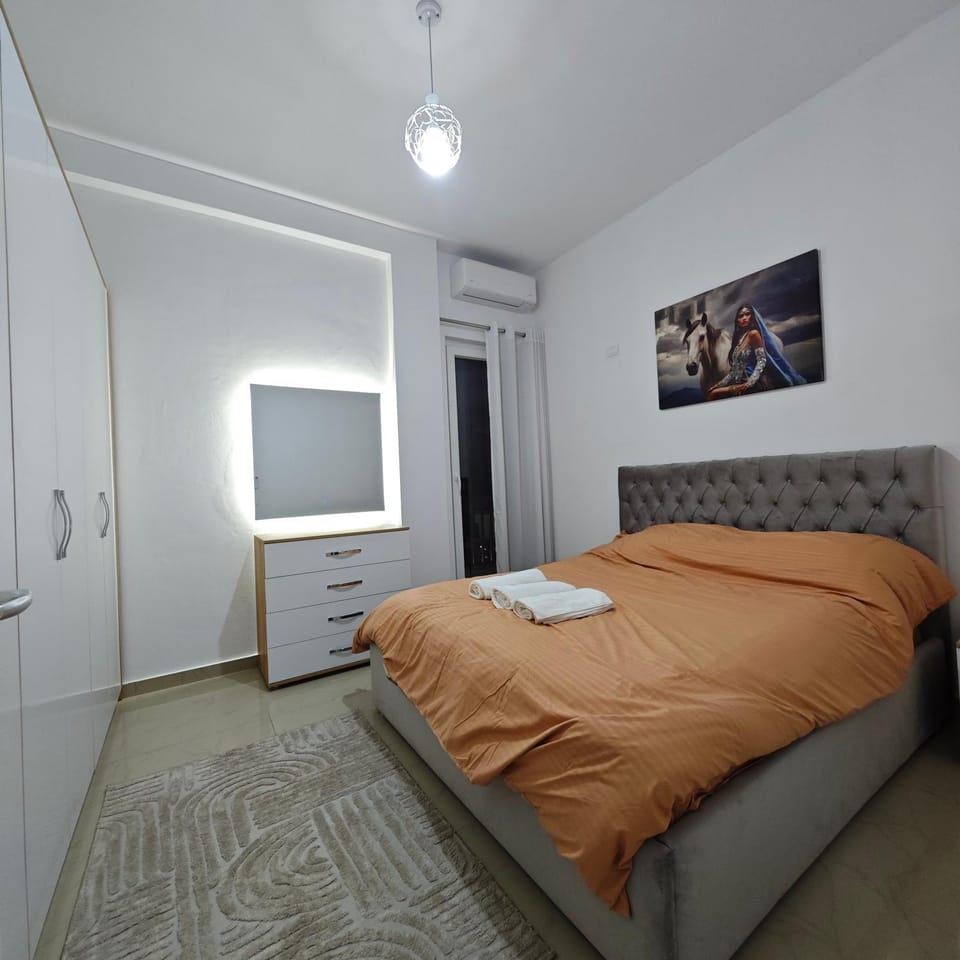 Bed, Photo of the whole room, Bedroom, towels, wardrobe
