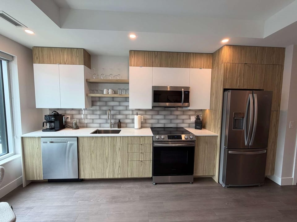 Downtown HFX 1 BR with AC and private patio Apartment in Dartmouth