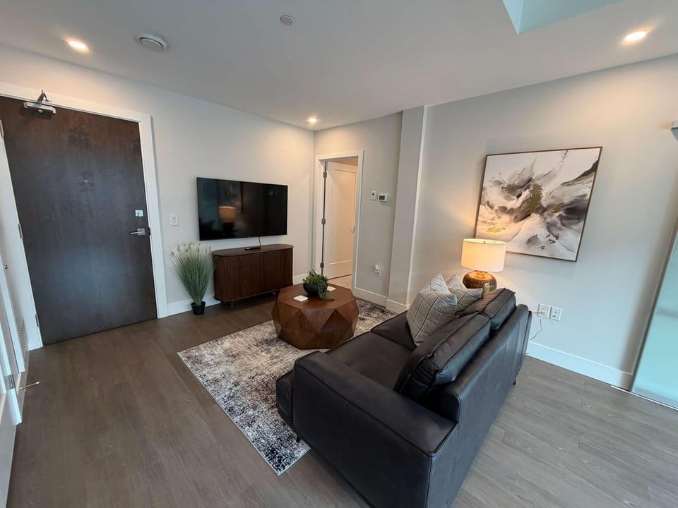 Downtown HFX 1 BR with AC and private patio Apartment in Dartmouth