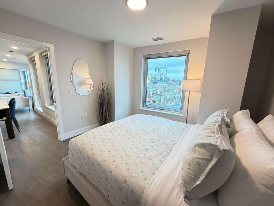 Downtown Waterview 2 BR and 2 Bath with 6 appliances Apartment in Dartmouth