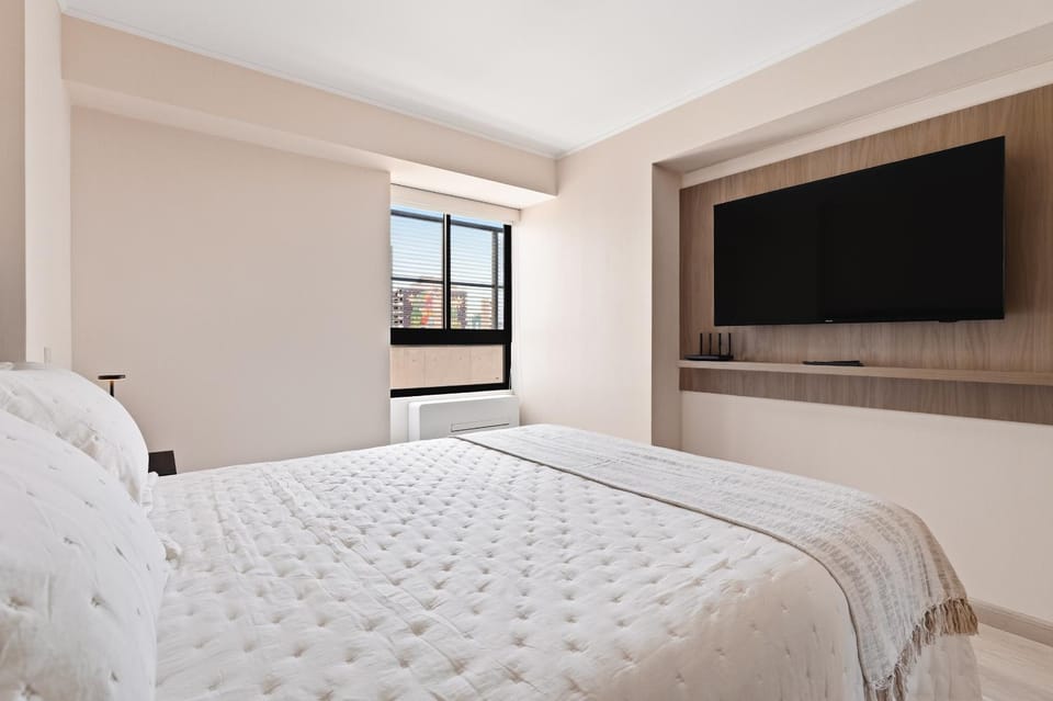 Photo of the whole room, Bedroom, air conditioner