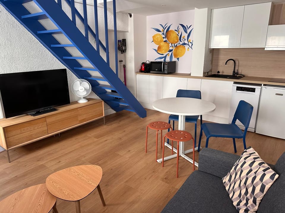 Living room, Dining area, kitchen