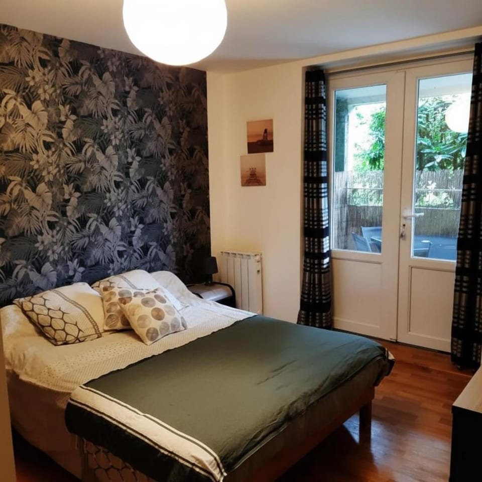 Appartement avec terrasse centre-ville Apartment in Pont-l'Abbé
