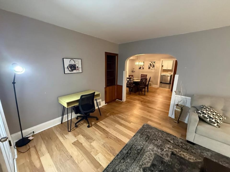 Two bedroom apartment in the heart of Lakewood Apartment in Lakewood