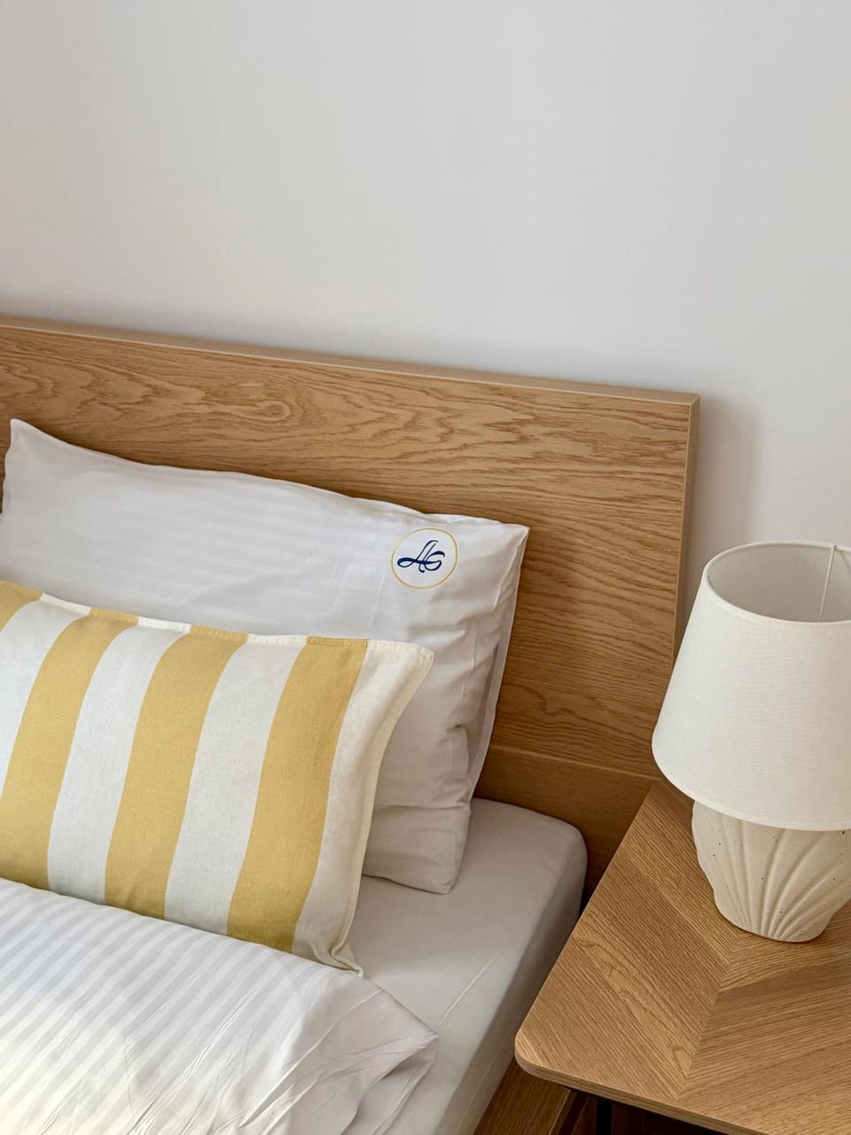 Logo/Certificate/Sign, Bedroom