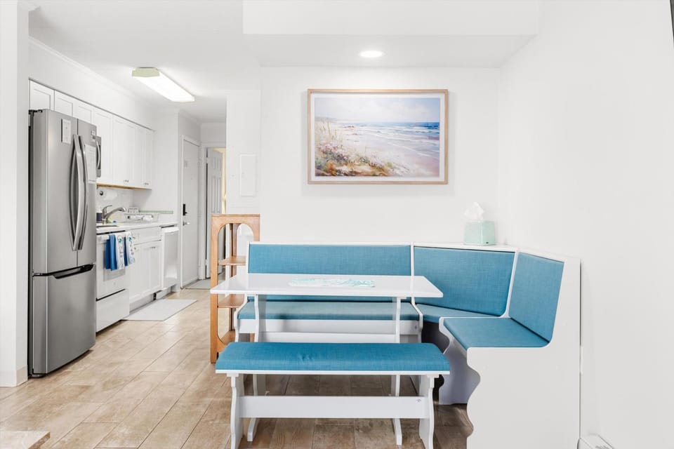 Coastal Condo Retreat Beach Steps & OC View House in Ocean City