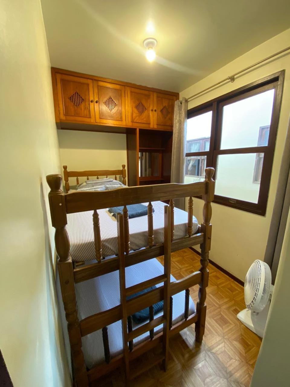 Bedroom, bunk bed