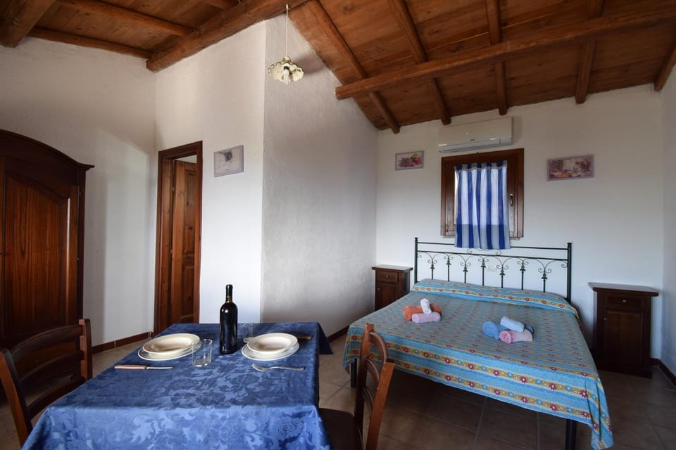Residence Le Dimore Fiorite di Comino Vista Mare e Vicino al Mare Apartment in Sardinia