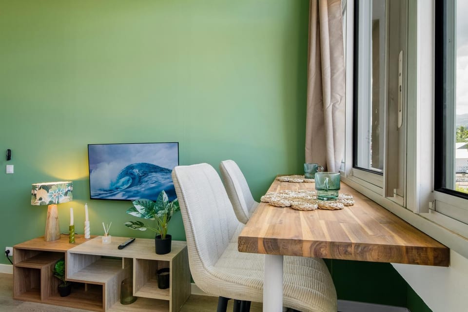 TV and multimedia, Dining area