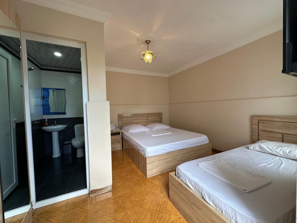 L I N D A house Bed and Breakfast in Batumi