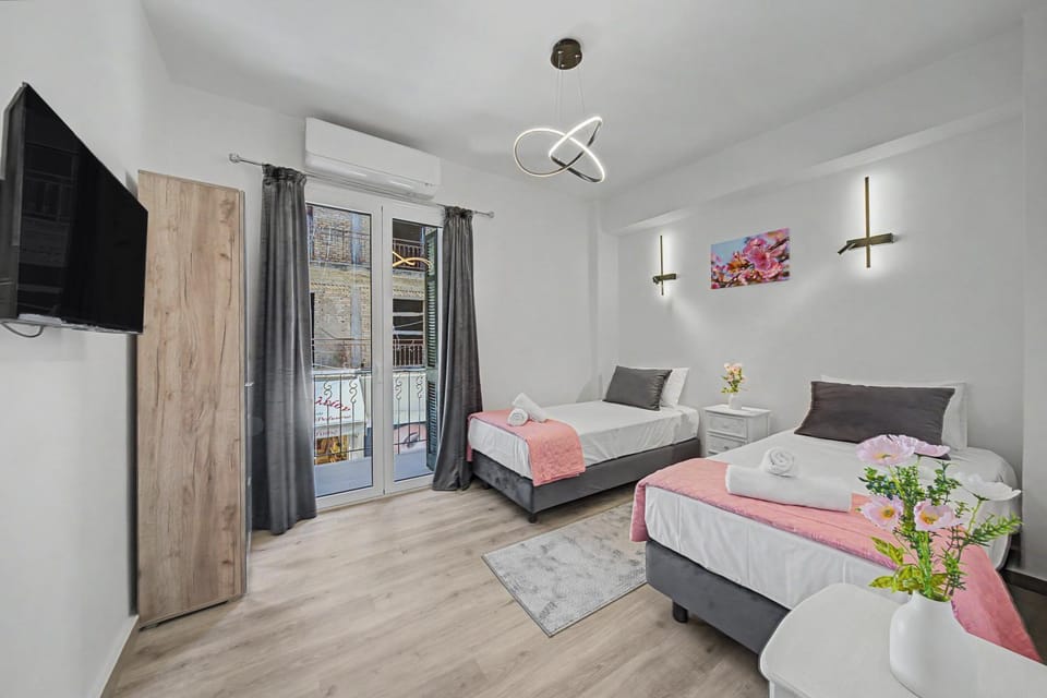 TV and multimedia, Balcony/Terrace, Bedroom, internet, wardrobe, air conditioner