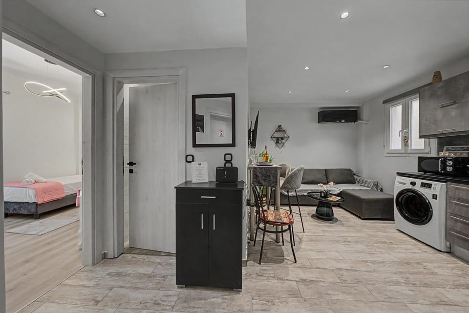 Living room, Seating area, air conditioner