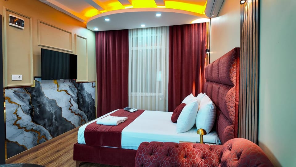 Bed, TV and multimedia, Bedroom, air conditioner