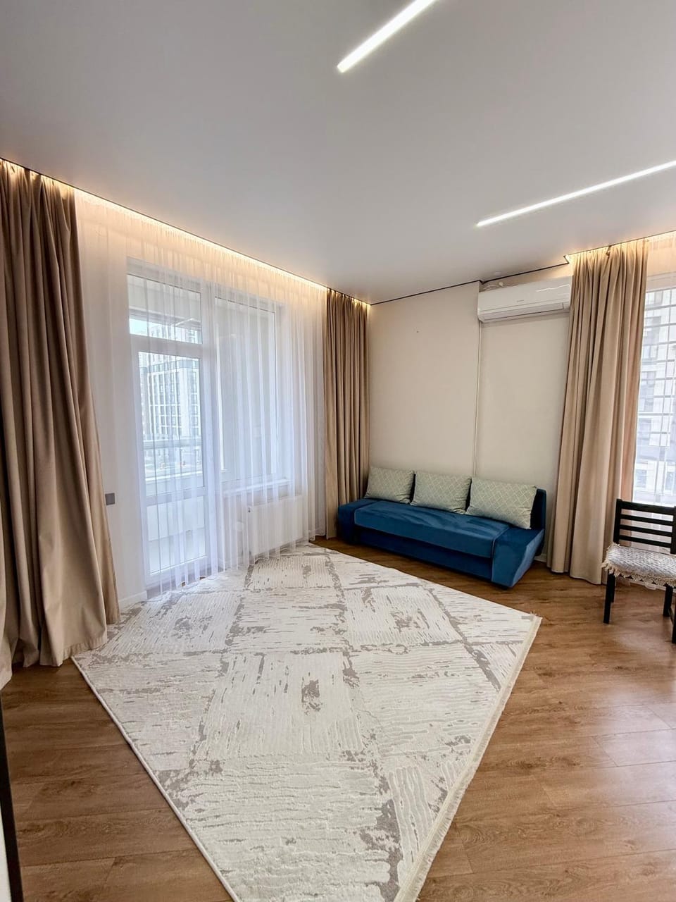 Living room, Photo of the whole room, Bedroom