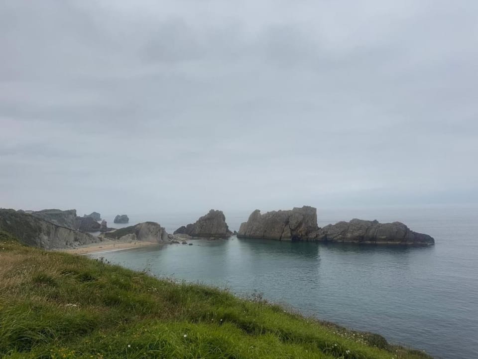 Villa Maruca - Sea & Pool Garden Retreat House in Santander