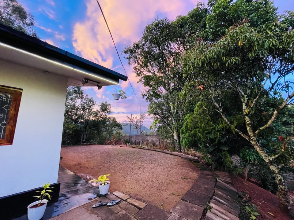 Mountain Lodge Ella House in Uva Province, Sri Lanka
