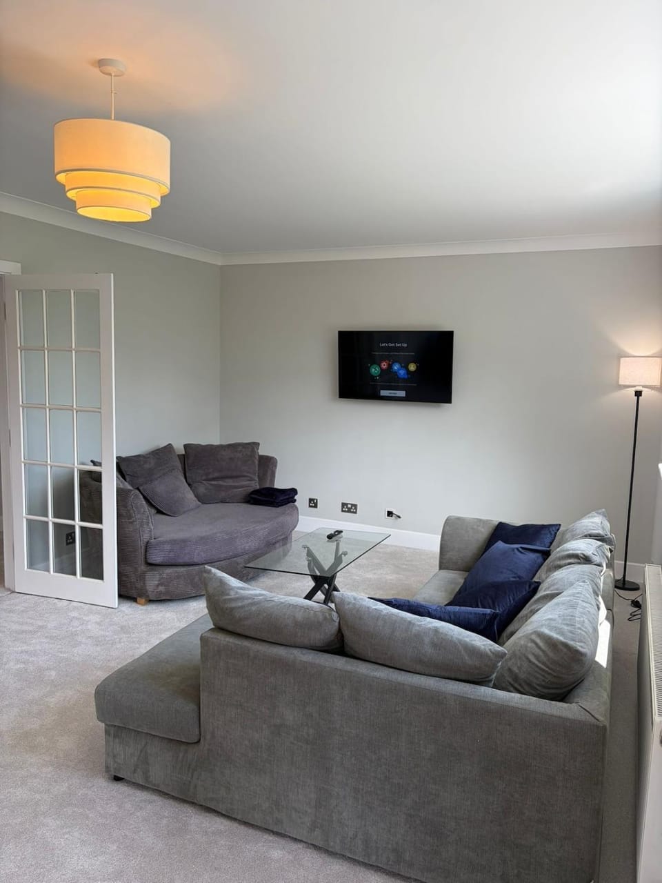 Modern two bedroom flat with balcony Apartment in Christchurch