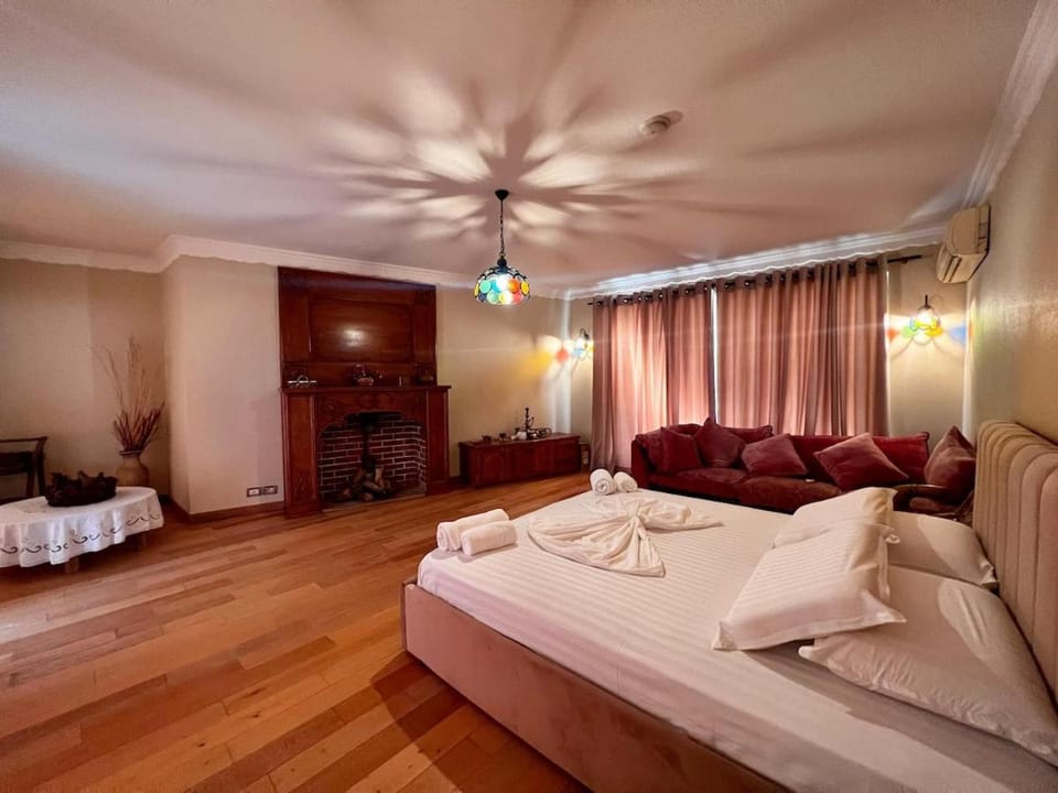 Luxury Villa Helena in Tirana with Private Pool Villa in Tirana