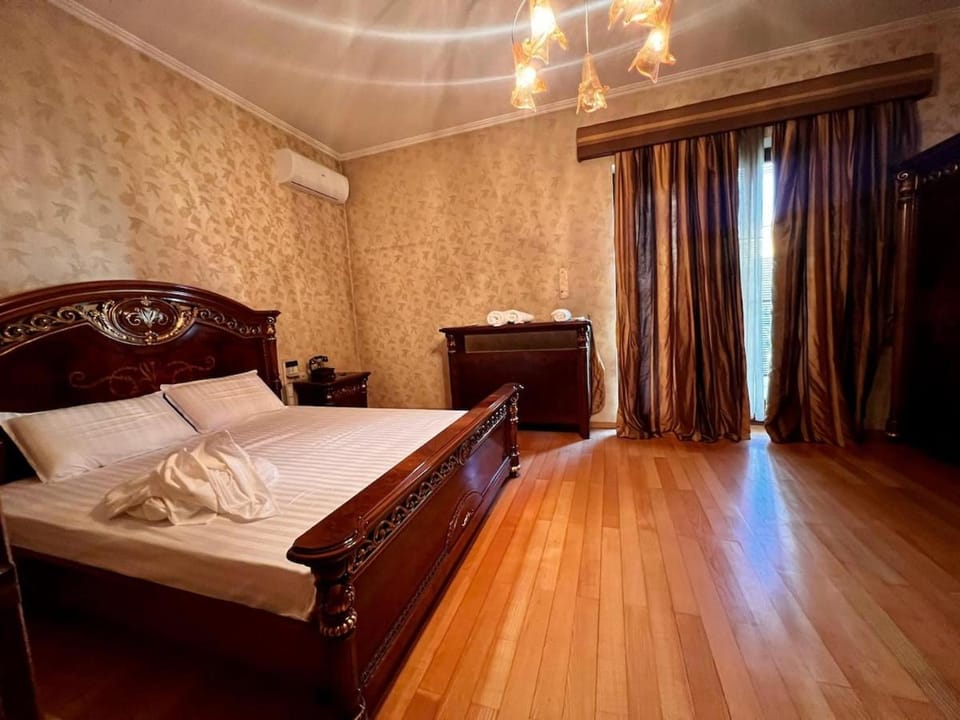 Luxury Villa Helena in Tirana with Private Pool Villa in Tirana