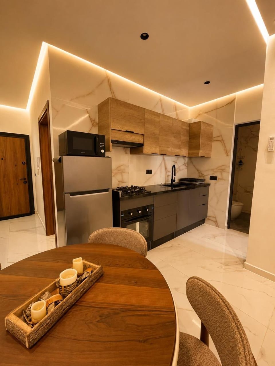Kitchen or kitchenette, Dining area, oven, stove, toaster