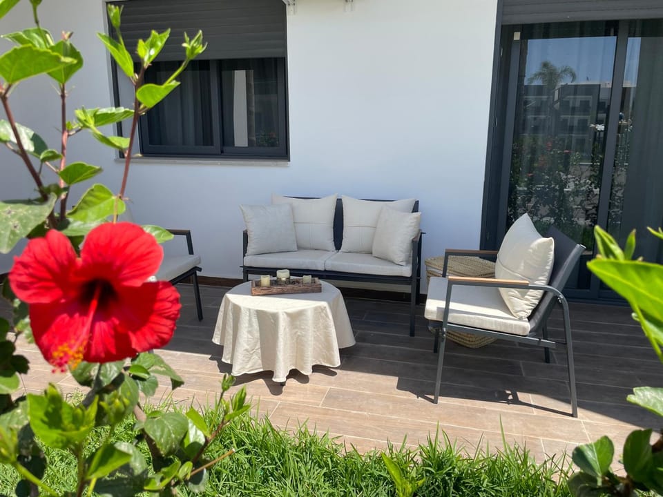 Patio, Garden, Balcony/Terrace, Living room, Garden view