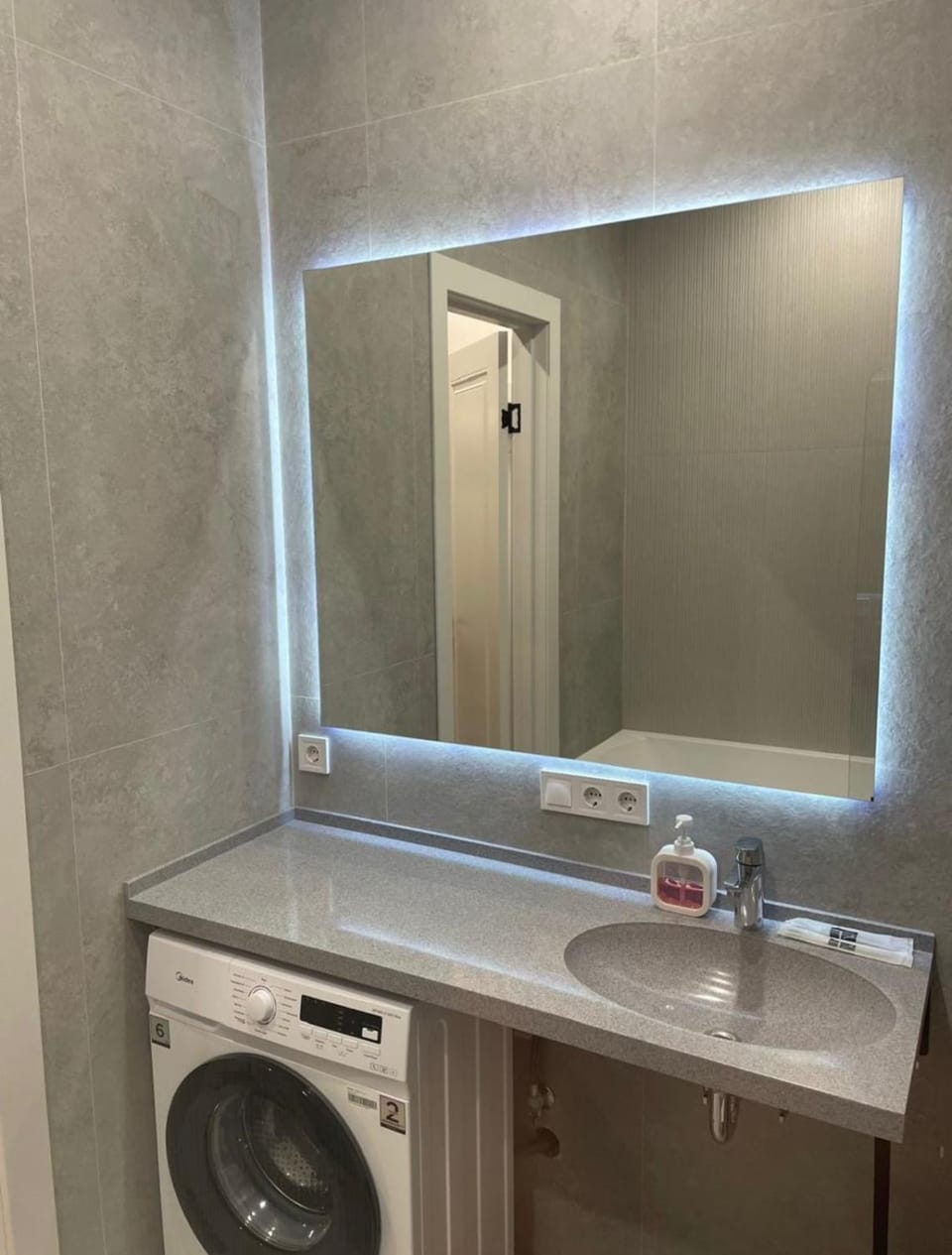 Bathroom, Bath