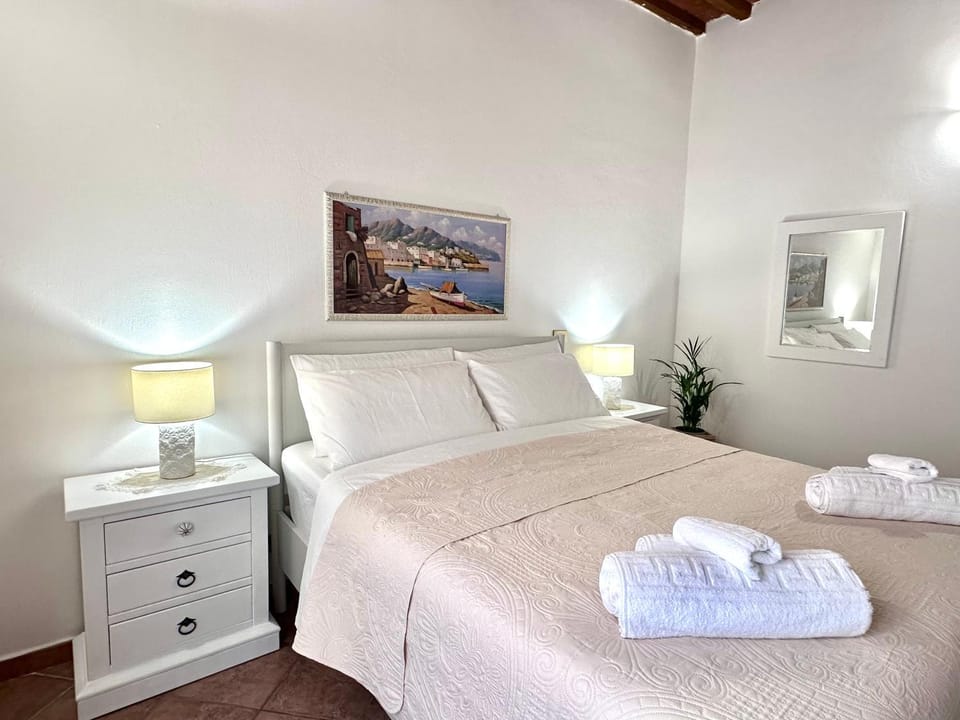 TV and multimedia, Bedroom, wardrobe