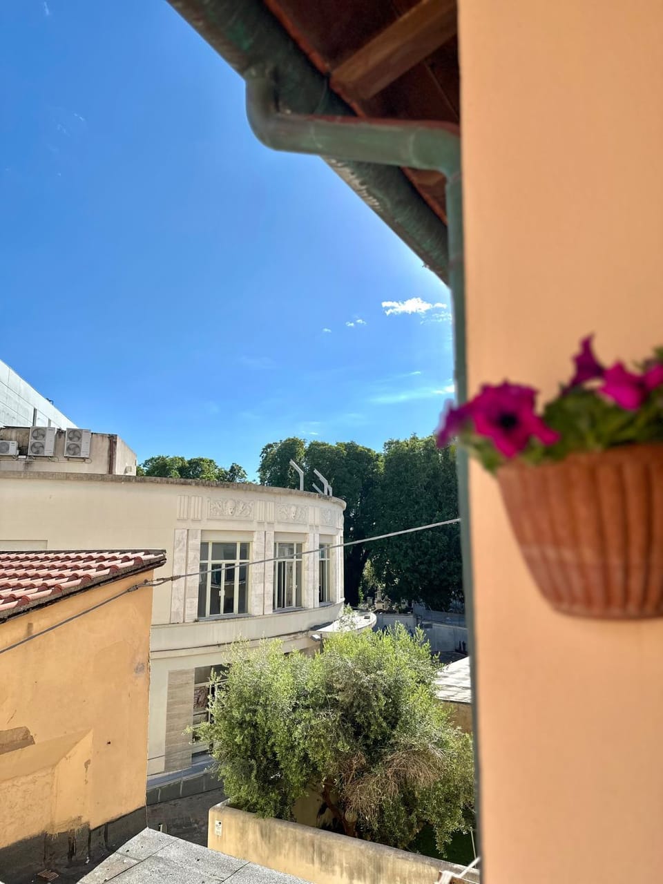 Property building, View (from property/room)