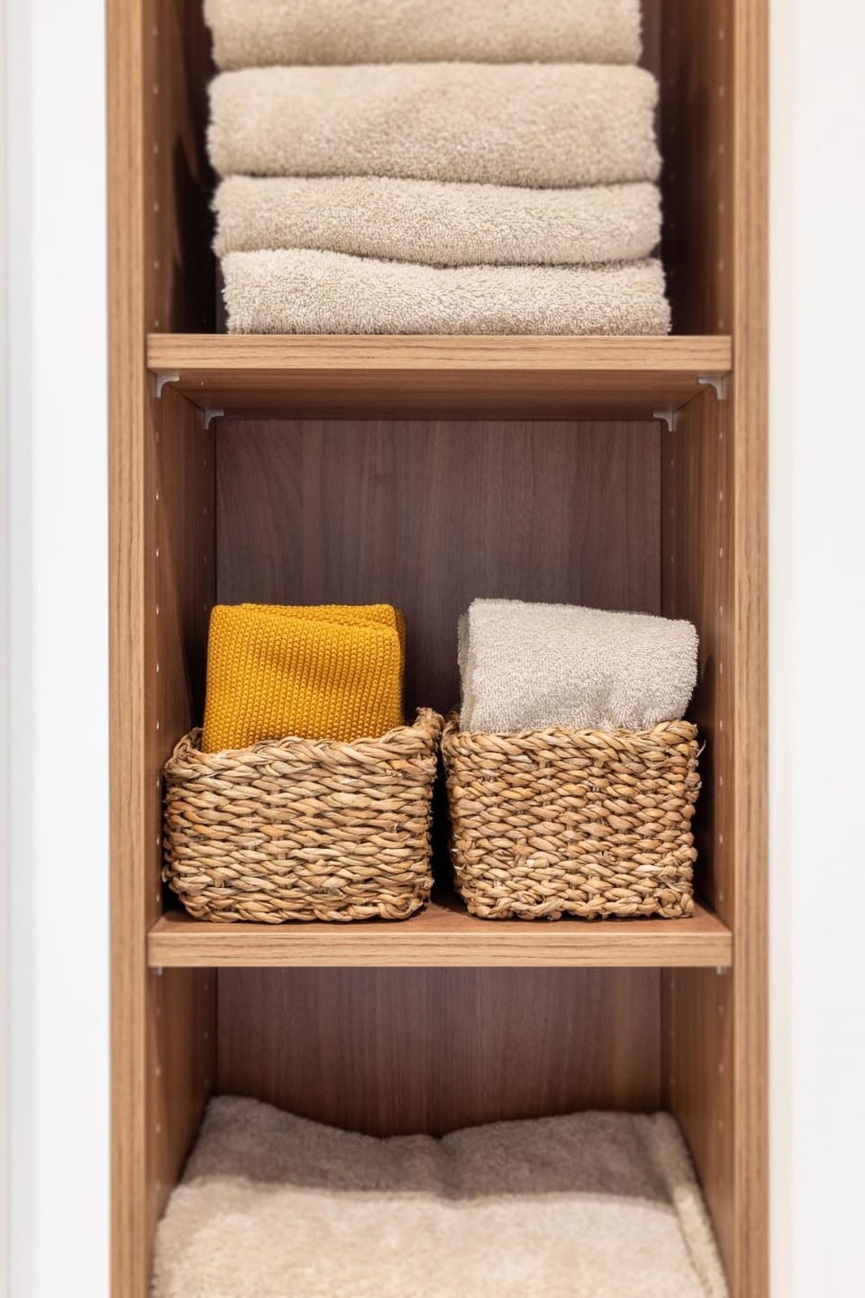 Bathroom, towels