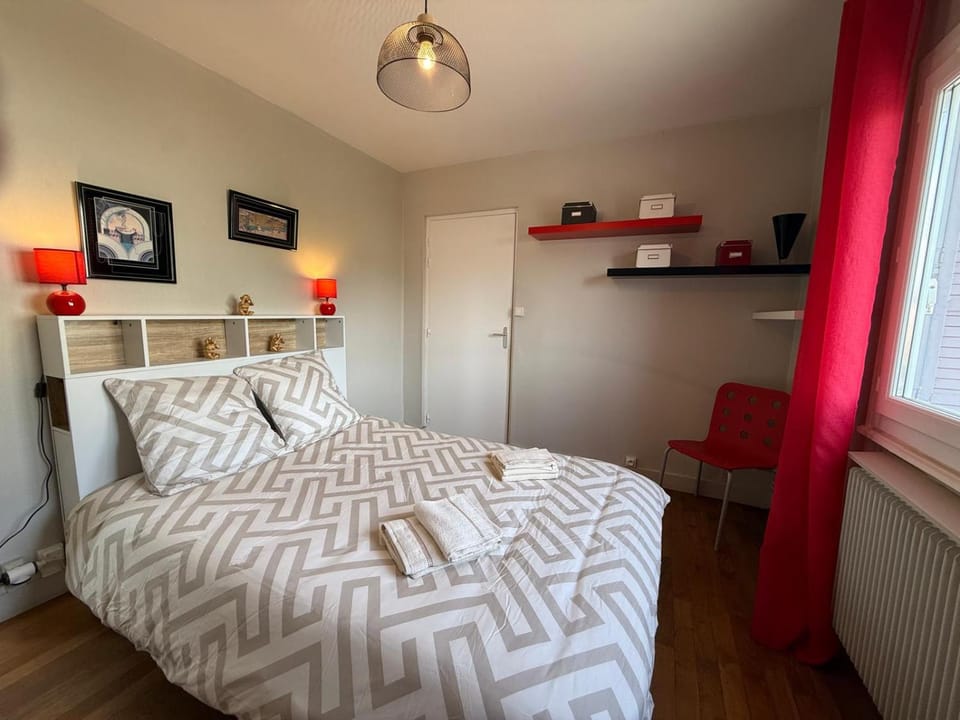 Bed, Bedroom