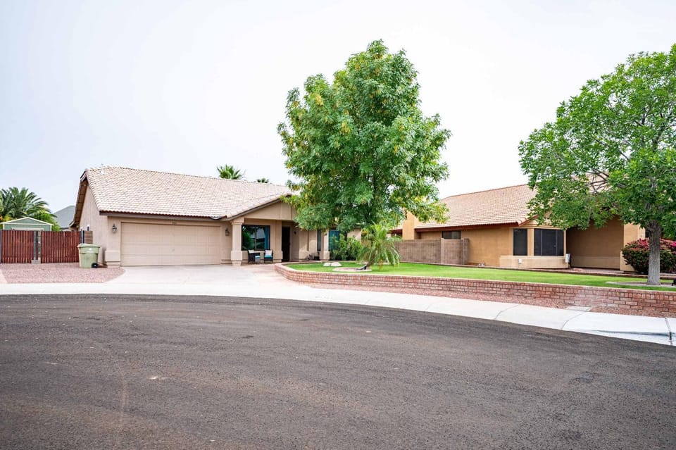Property building, Neighbourhood, Street view