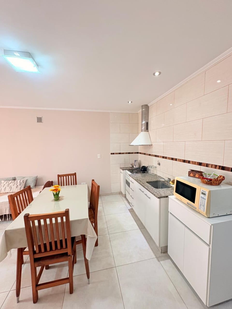 Kitchen or kitchenette, Dining area, oven, stove