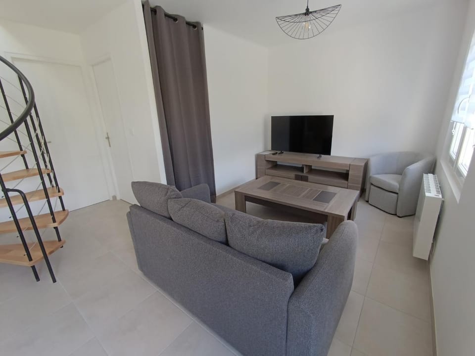 Maison tout conforme avec jardin et parking House in Brittany