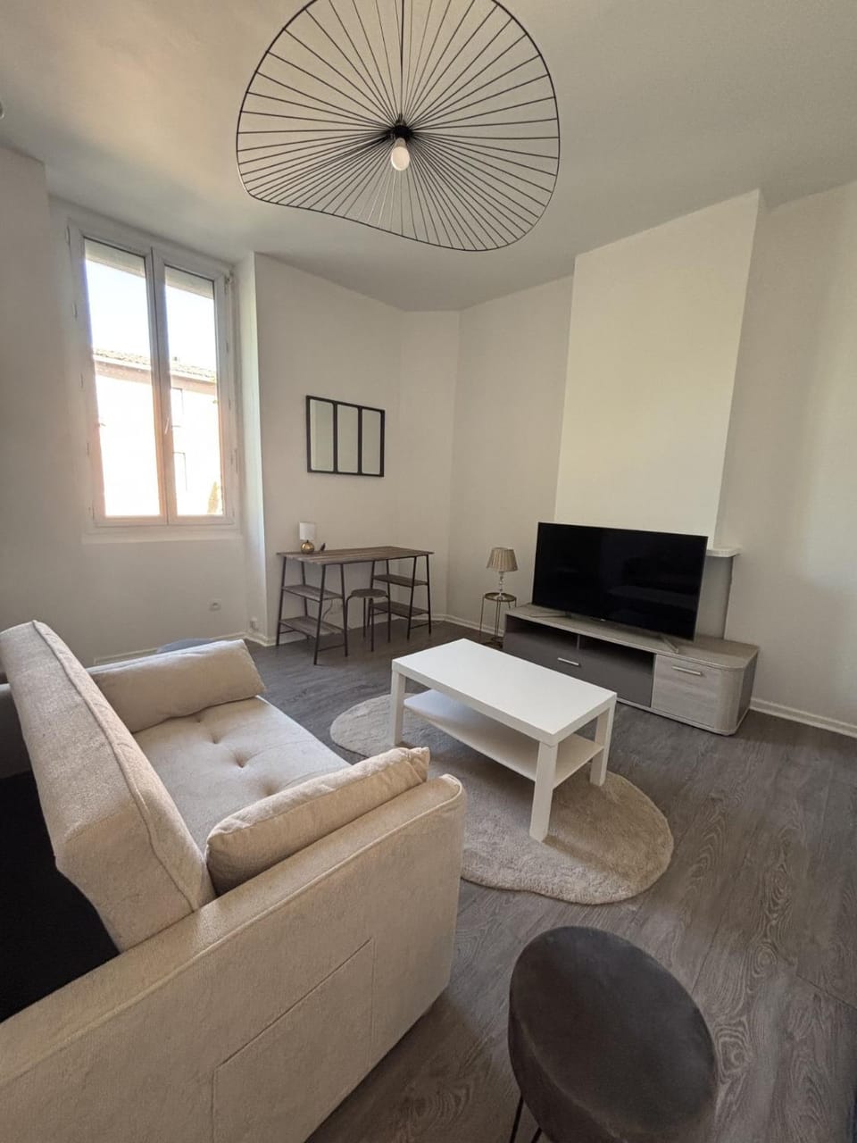 Carnot Apartment in Valence