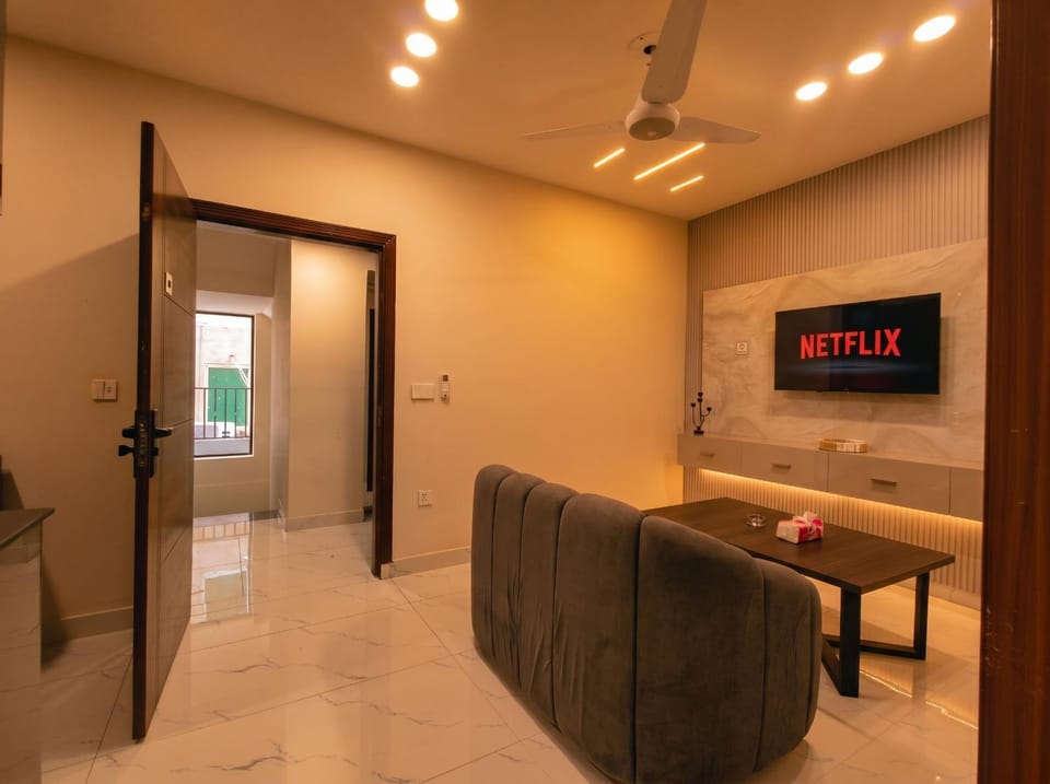 TV and multimedia, Seating area