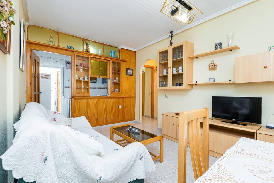 Communal lounge/ TV room, Living room