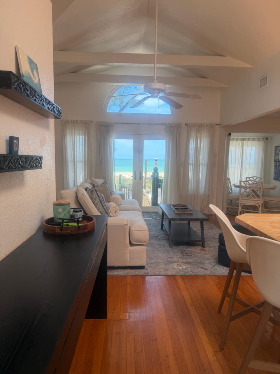 Bungalow by the sea House in Sunset Beach